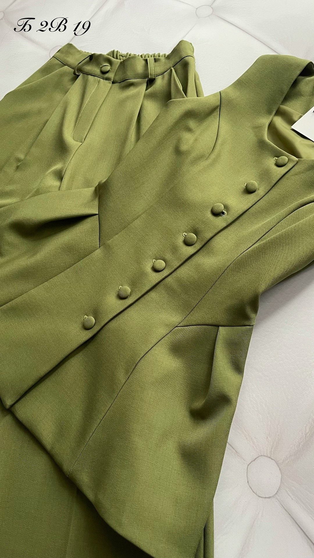 костюм с брюками,костюм женский,женские брючные костюмы,костюм брючный с жилетом,костюм брючный с жилеткой