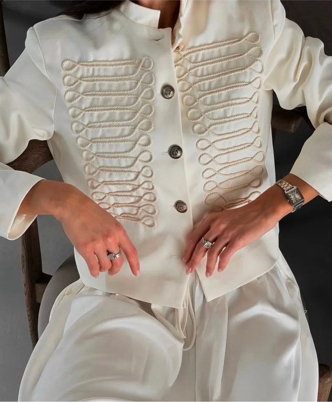 жакет гусарский женский,женский пиджак в гусарском стиле,жакет в гусарском стиле,гусарский пиджак женский,жакет с эполетами женский