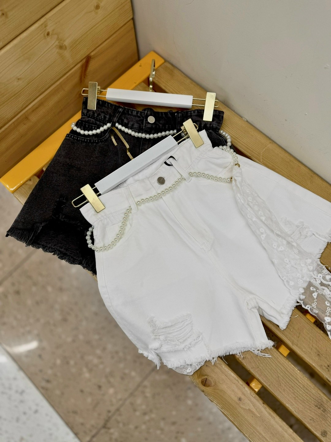 женские джинсовые шорты,джинсовые шорты,шорты джинс,шорты для девочки джинсовые,джинсовые шорты со стразами