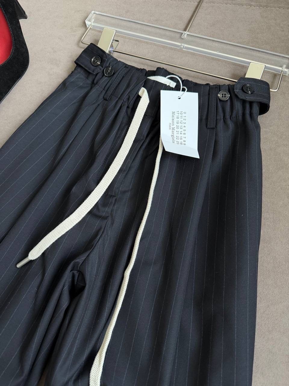 широкие брюки в полоску,широкие брюки,vonda модные женские полосатые широкие брюки 2026,элегантные полосатые брюки с низкой талией,женские широкие брюки в вертикальную полоску