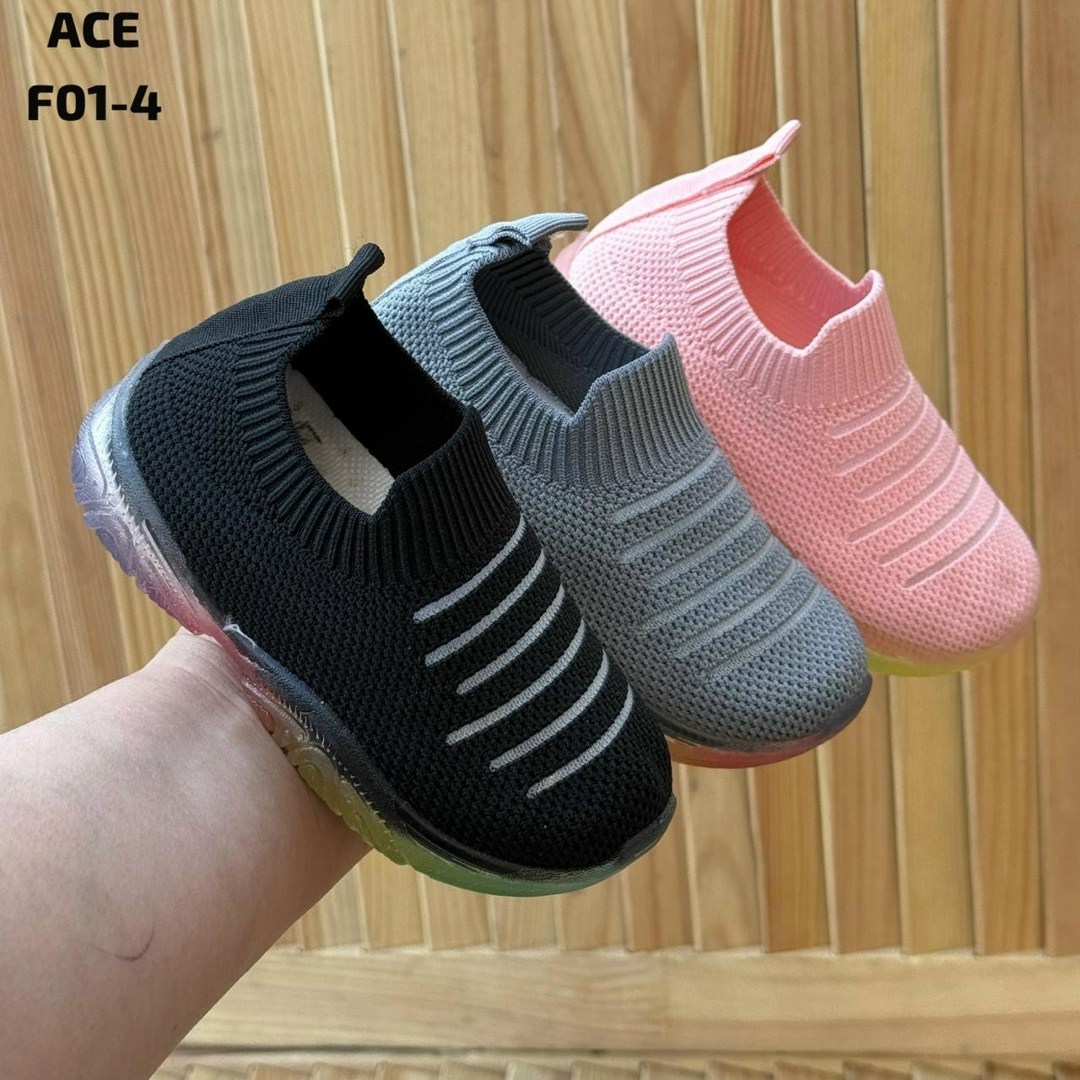 ,детские кроссовки,кроссовки модные детские,кроссовки для малыша,спортивная