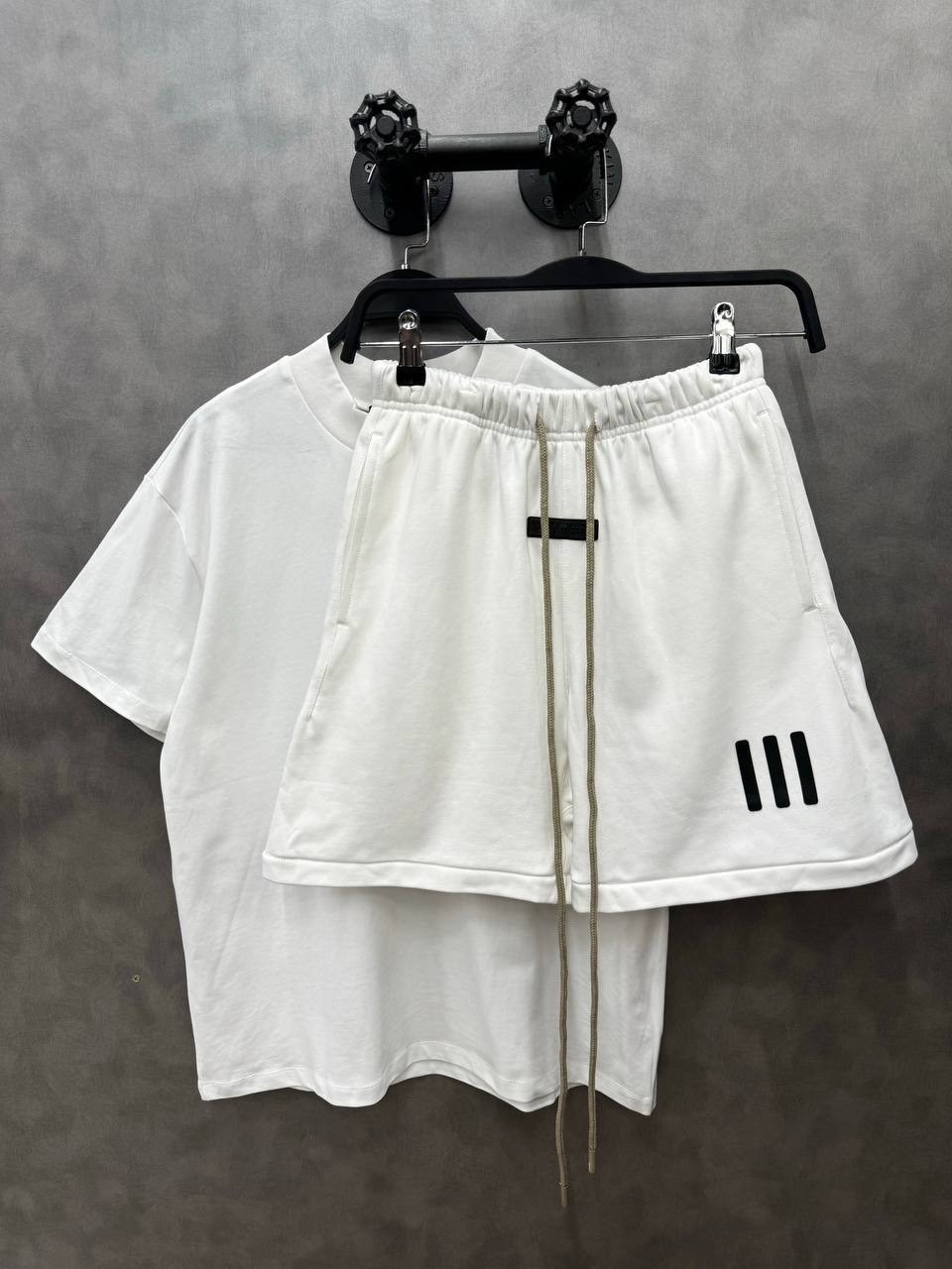 мужская футболка лучший оригинал style fear of god с коротким рукавом,manfinity hypemode мужская футболка с принтом букв и опущенными плечами,мияги,manfinity hypemode мужская футболка с принтом букв и