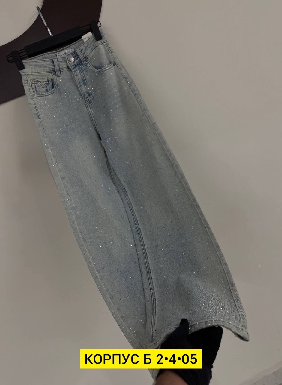 джинсы женские,джинсы со стразами,модные джинсы,джинсы,стильные джинсы