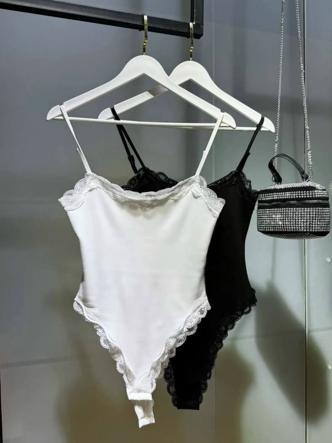 майка женская с кружевом,кружевная майка,майка женская кружевная,майка женская,майка с кружевной отделкой