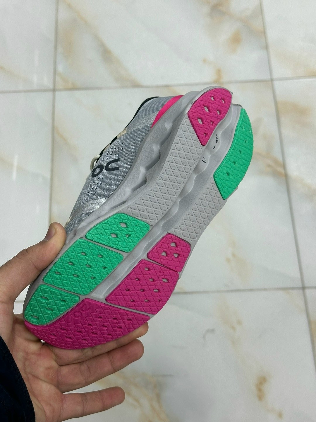 кроссовки,кроссовки on,кроссовки оригинальные,кроссовка,повседневные кроссовки