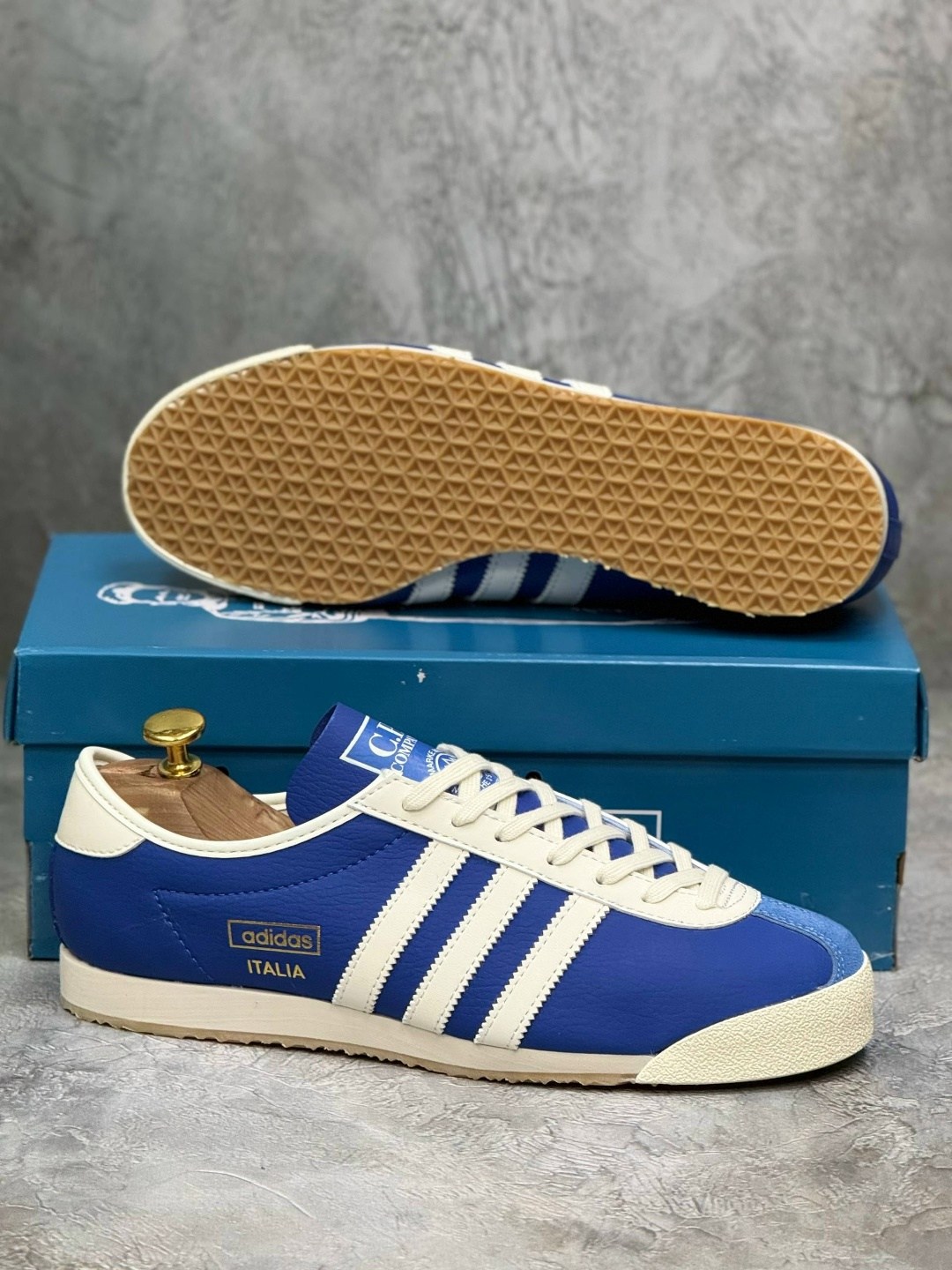 кроссовки x c. p. company italia spzl collegiate royal adidas синий,кроссовки адидас драгон,кроссовки adidas,кроссовки,кроссовки adidas original