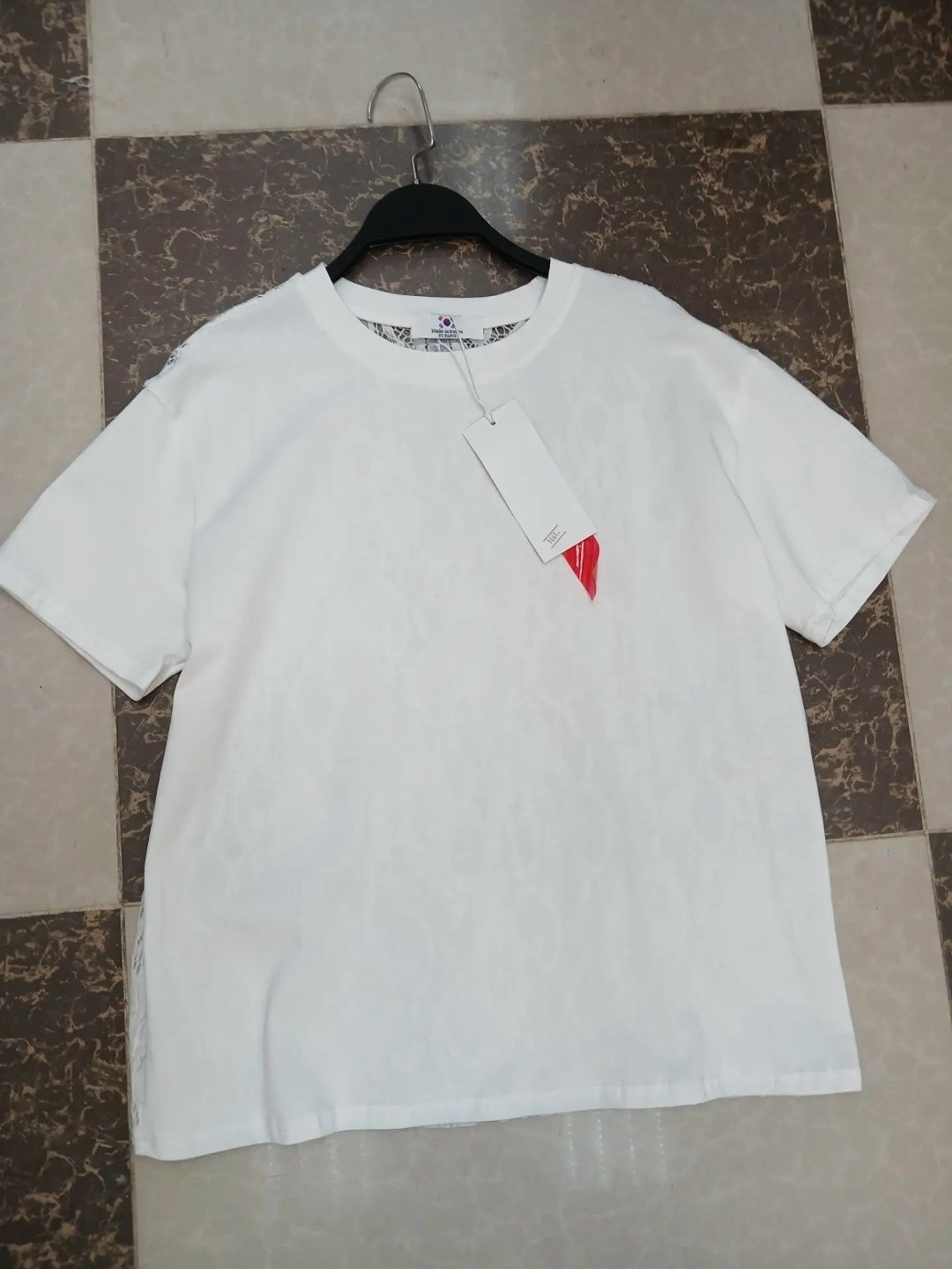 футболка с кружевами,кружевная блузка,кружевная футболка,топ с кружевными вставками,блузка модная