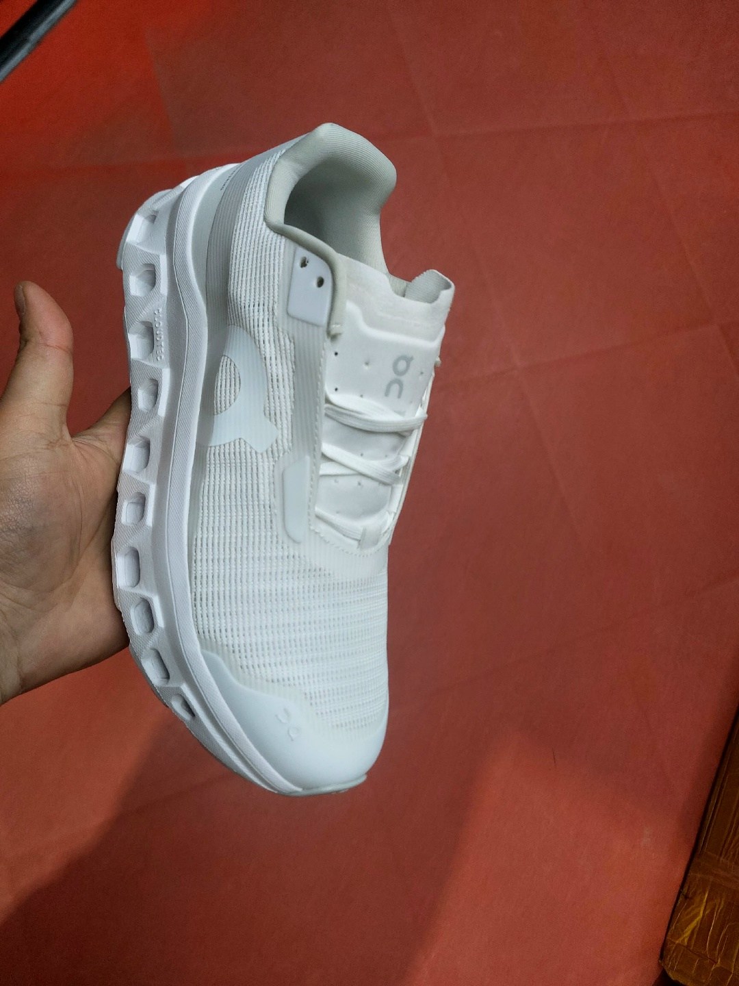 кроссовки on cloudmonster белый,кроссовки,кроссовки on,беговые кроссовки,спортивная