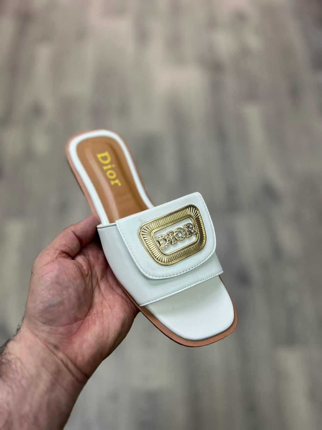 шлепанцы женские,шлепки кристиан диор женские,модные шлепанцы,шлепки диор,