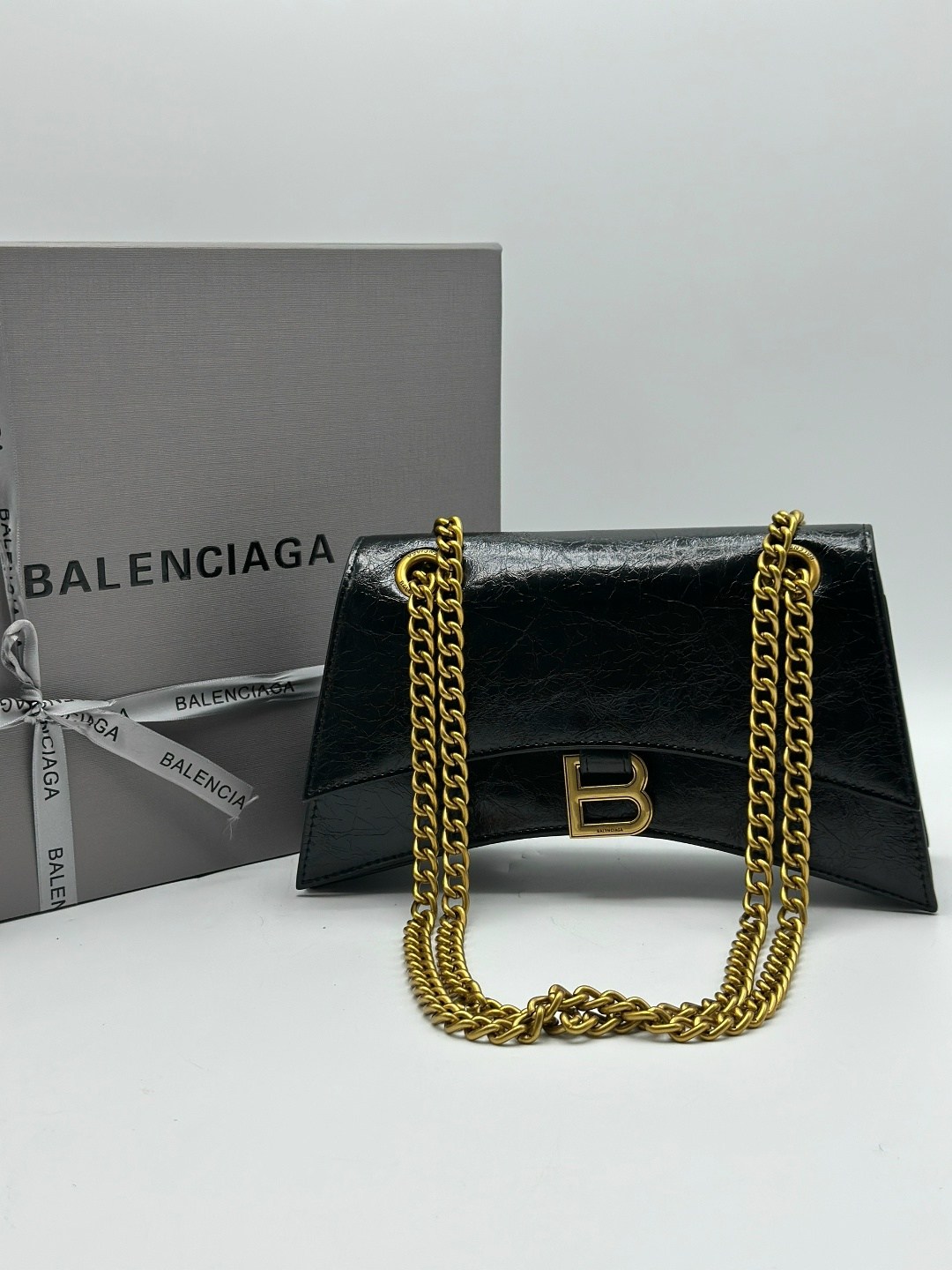 сумка balenciaga,balenciaga сумка на плечо,balenciaga сумка женская,сумки баленсиага женские через плечо,сумка баленсиага бежевая