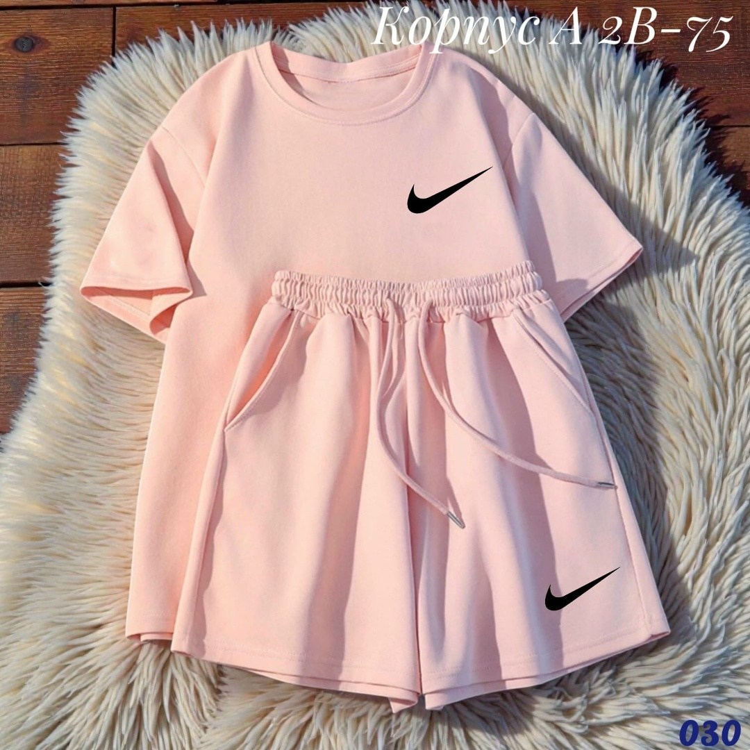 костюм женский,костюм футболка шорты спортивный,спортивные костюм,одежда комплект,костюм футболка и шорты