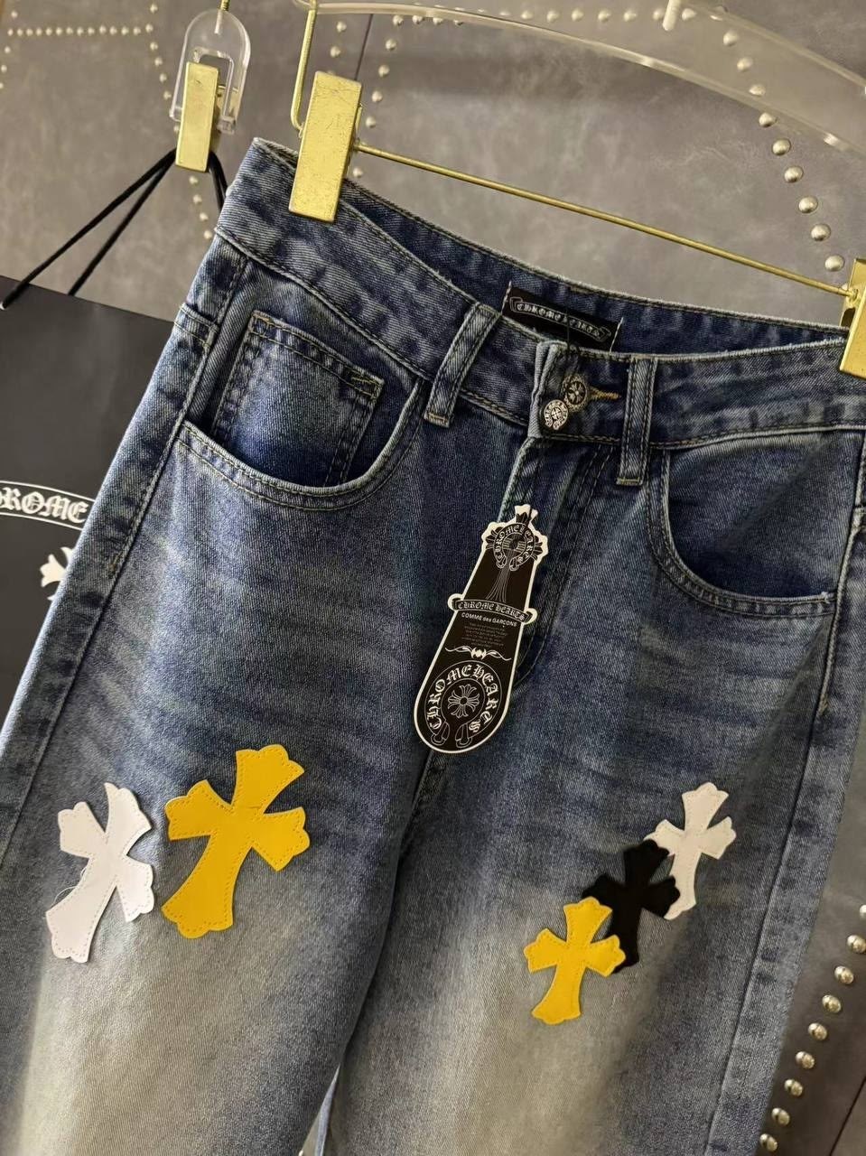 модные джинсы,модные брюки,одежда джинсы,джинсы со звездами,мода для девушек