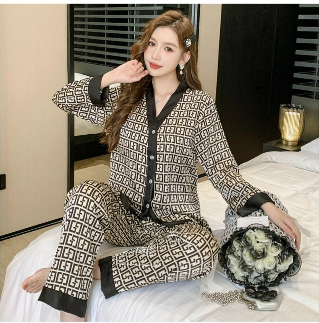 пижама шелковая фенди,женская пижама с брюками,пижама нежная,женские пижамы,пижама женская со штанами шелковая одежда для дома