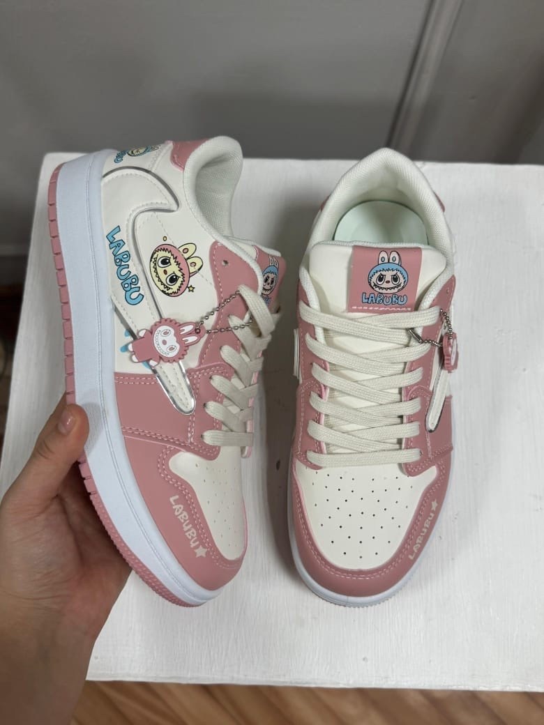 кроссовки,женские кроссовки,повседневные кроссовки,модные кроссовки,