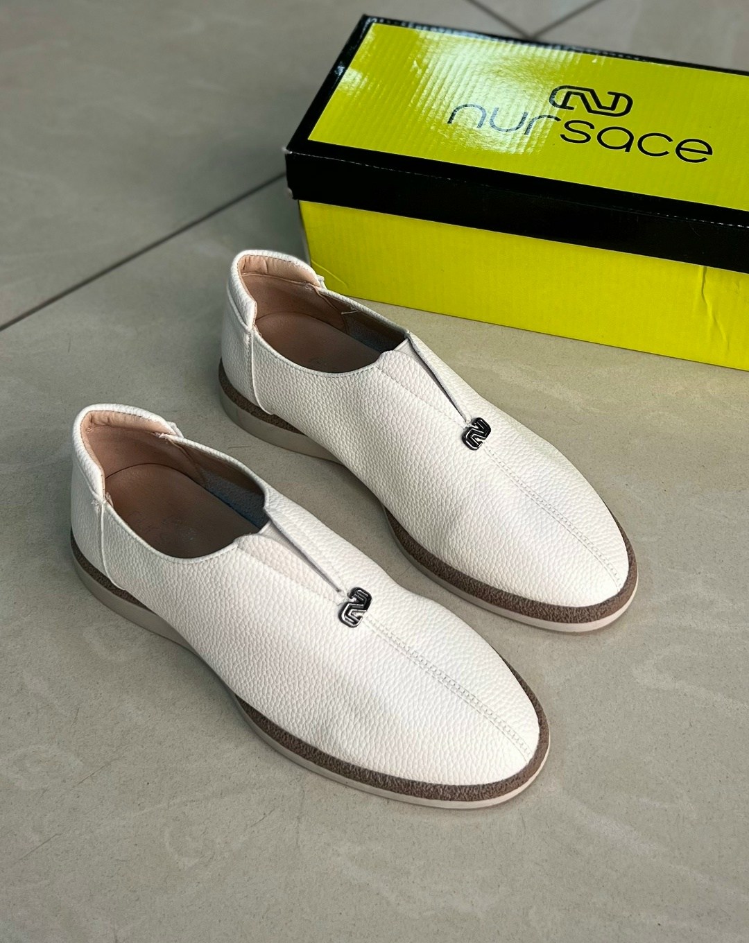 женские слипоны,эконика слипоны белые,,слипоны женские белые,женская