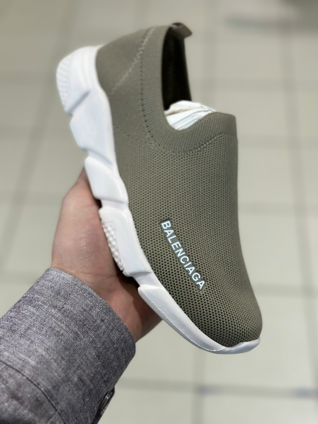 ,кроссовки balenciaga,слипоны баленсиага,женские кроссовки balenciaga,баленсиага кроссовки speed trainer