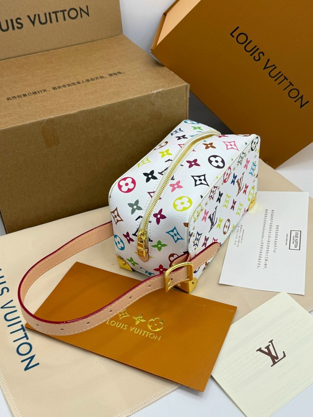 сумка женская louis vuitton,сумка louis vuitton,белая ручная сумка louis vuitton,louis vuitton сумка на плечо,louis vuitton сумка шоппер белый