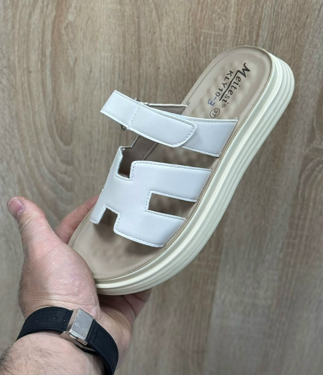 ,женские шлепанцы,сандалии,мужские шлепанцы,мужские шлепки