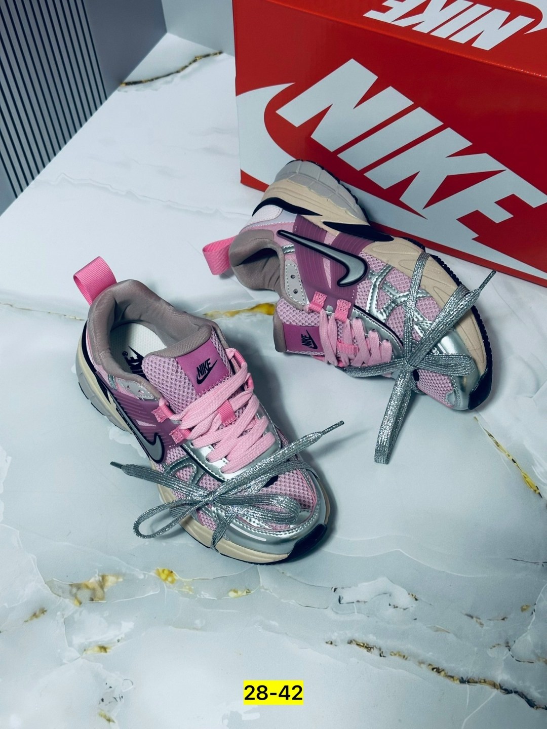 кроссовки женские nike,кроссовки nike,кроссовки nike v 2 k run,женские кроссовки,кроссовки беговые женские