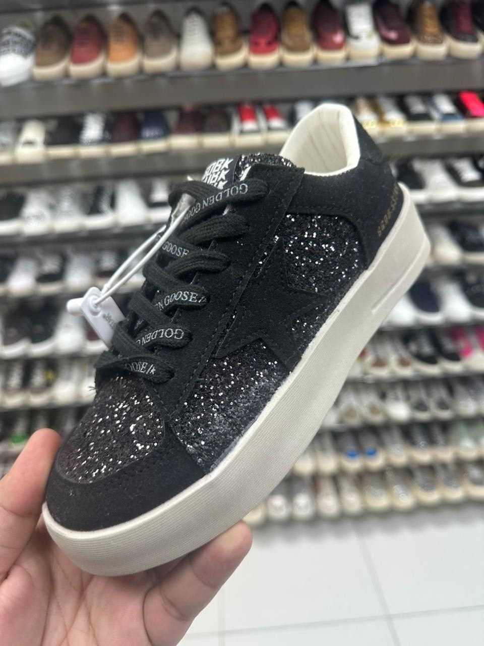 ,кроссовки golden goose с пайетками на платформе,кеды golden goose,обуви,голден гус кеды