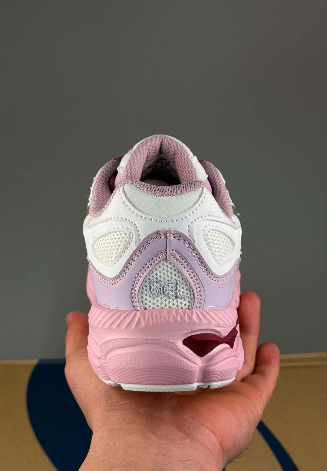 женские кроссовки asics,кроссовки asics gel nyc,кроссовки asics,женские кроссовки,кроссовки asics gel