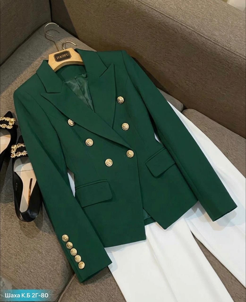 блейзер женский двубортный,женский двубортный пиджак,двубортный блейзер,двубортные костюмы,двубортный жакет