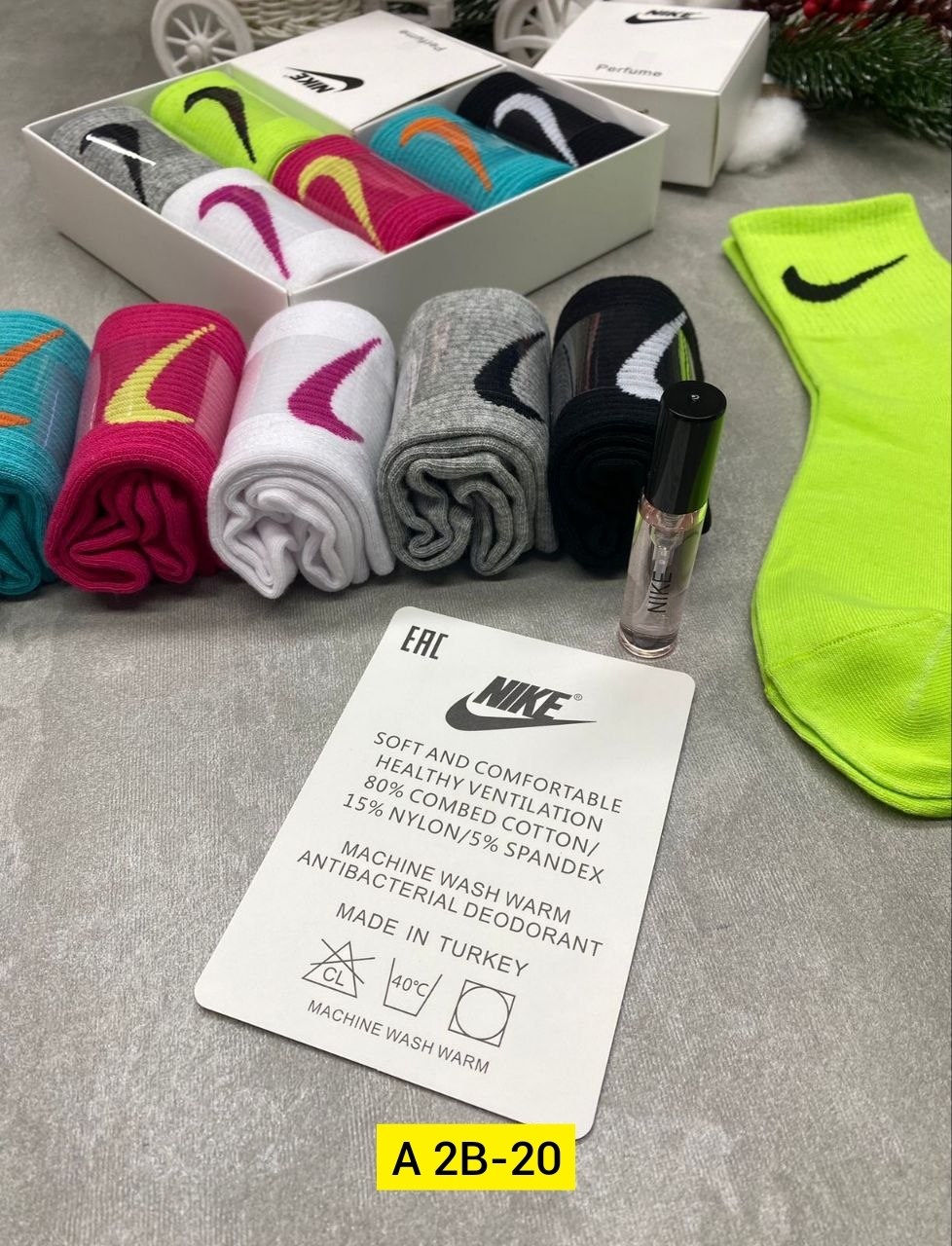 носки nike разноцветные подарочный набор с духами,носки спортивные женские,комплект носки женские,носки женские спортивные nike,носки спортивные