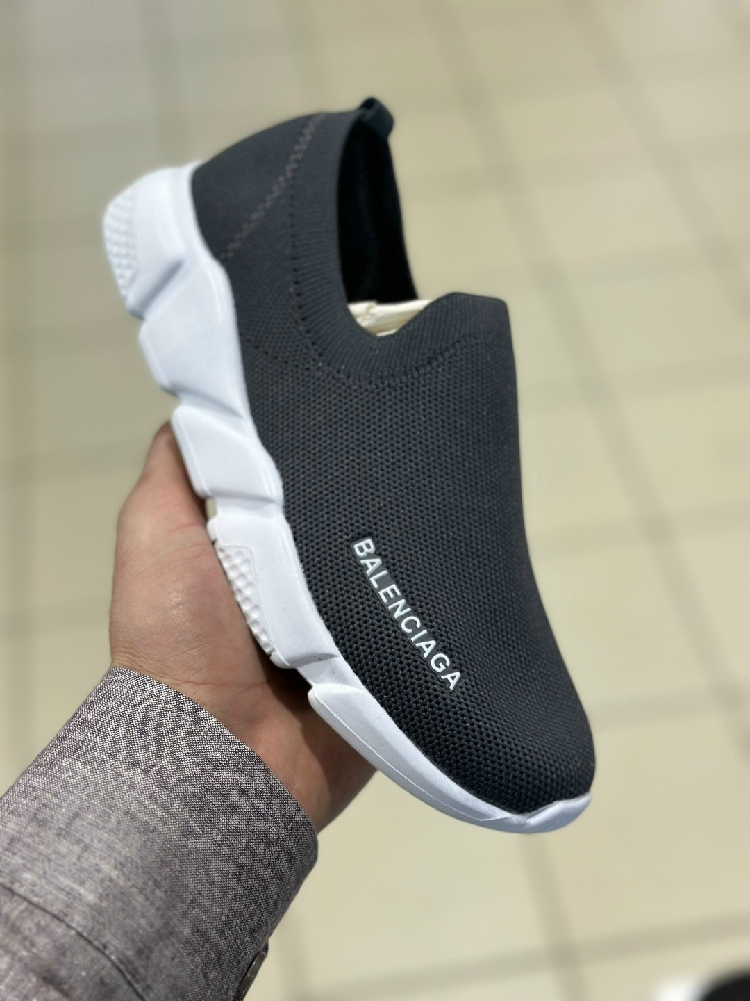 ,кроссовки balenciaga,слипоны баленсиага,женские кроссовки balenciaga,баленсиага кроссовки speed trainer