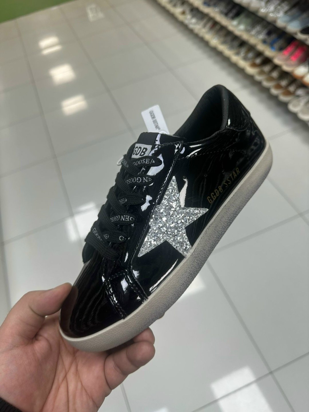 golden goose лаковые кроссовки с пайетками,,кеды golden goose,женская ,кеды голден гус лакированные