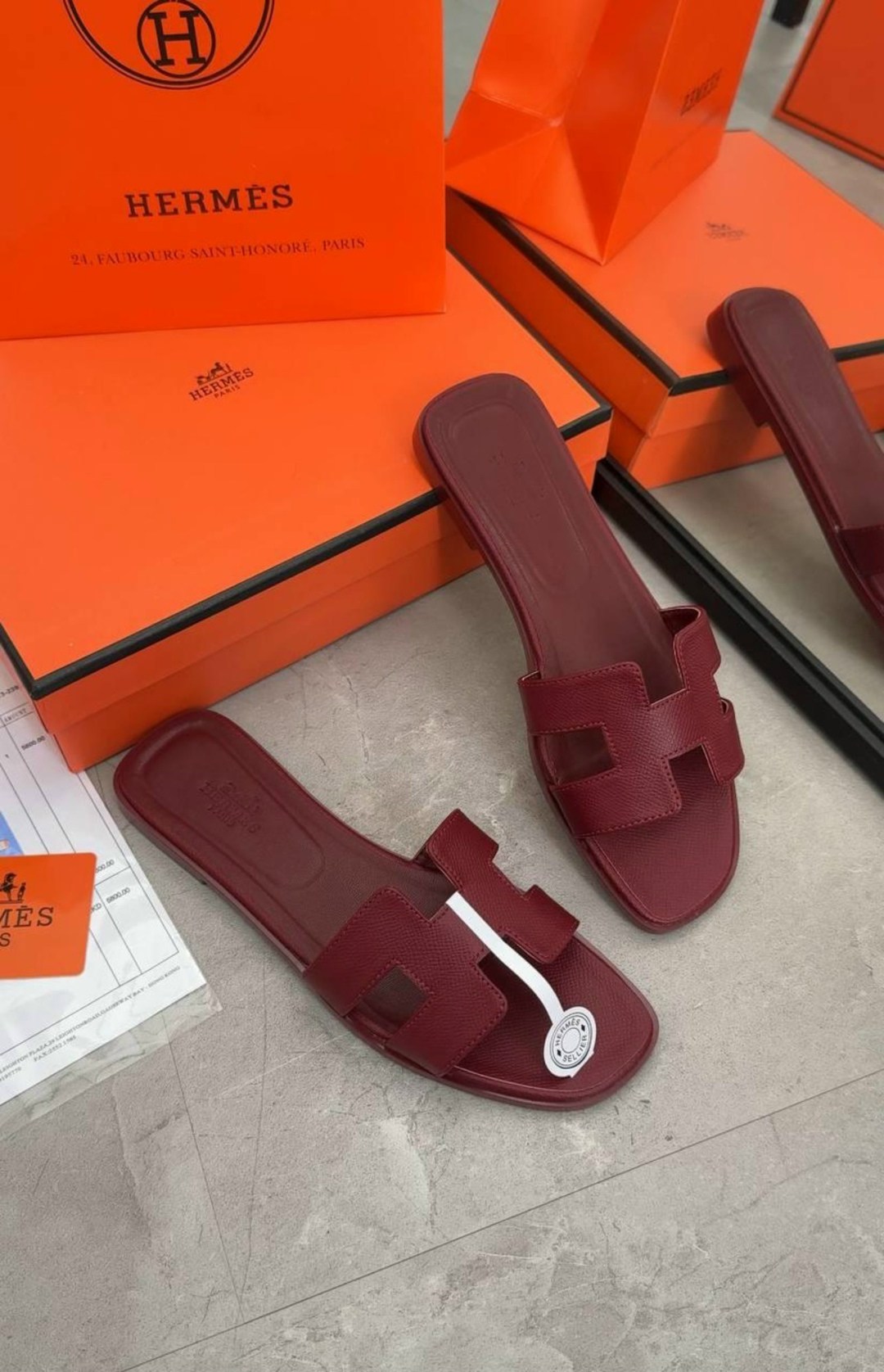 шлёпанцы hermes,шлепки hermes oran,шлепки эрмес оран,шлепки гермес оригинал,женские кожаные шлепки hermes oran коричневые