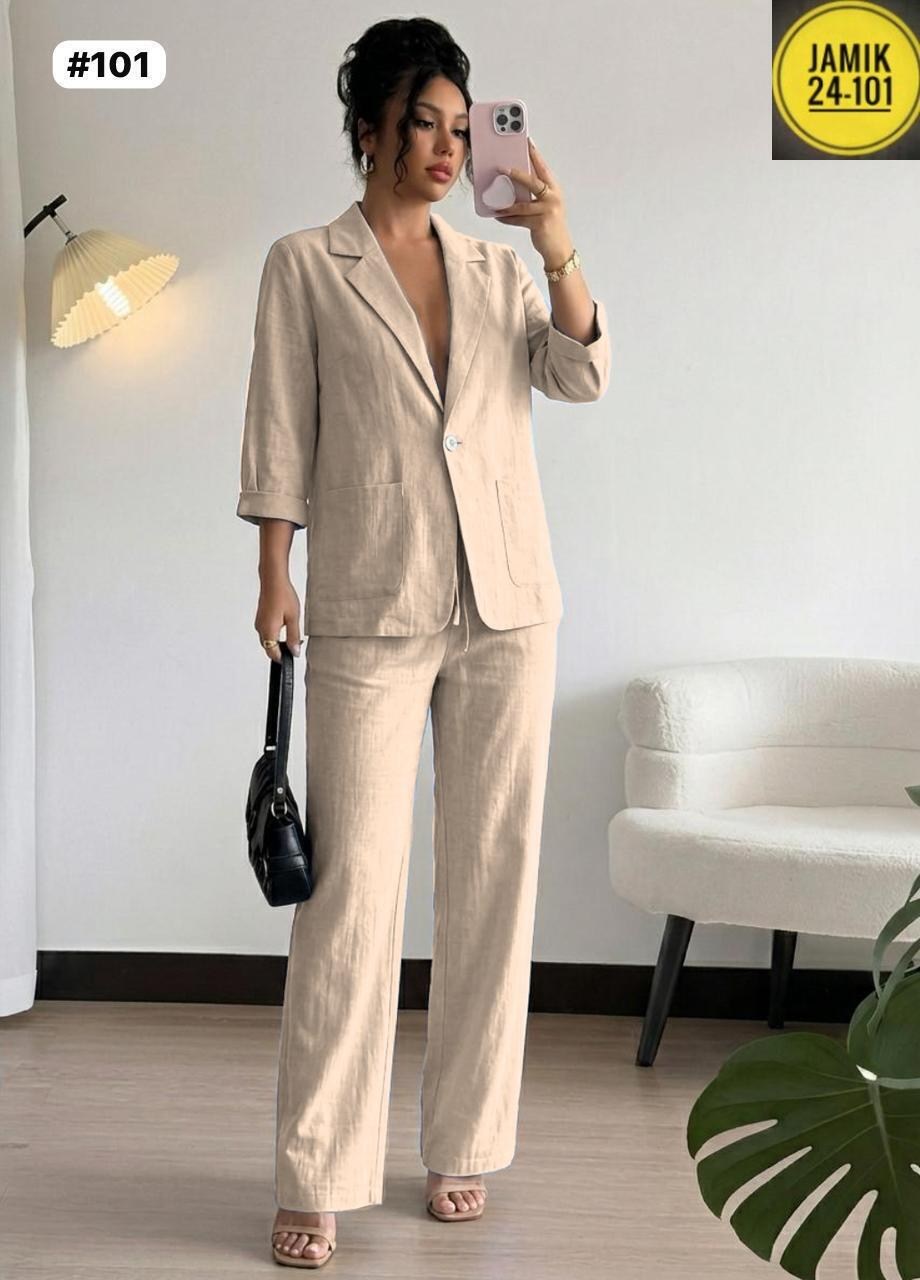 бежевый брючный костюм,женские брючные костюмы,брючный костюм классический женский,брючный костюм классический,костюм классический