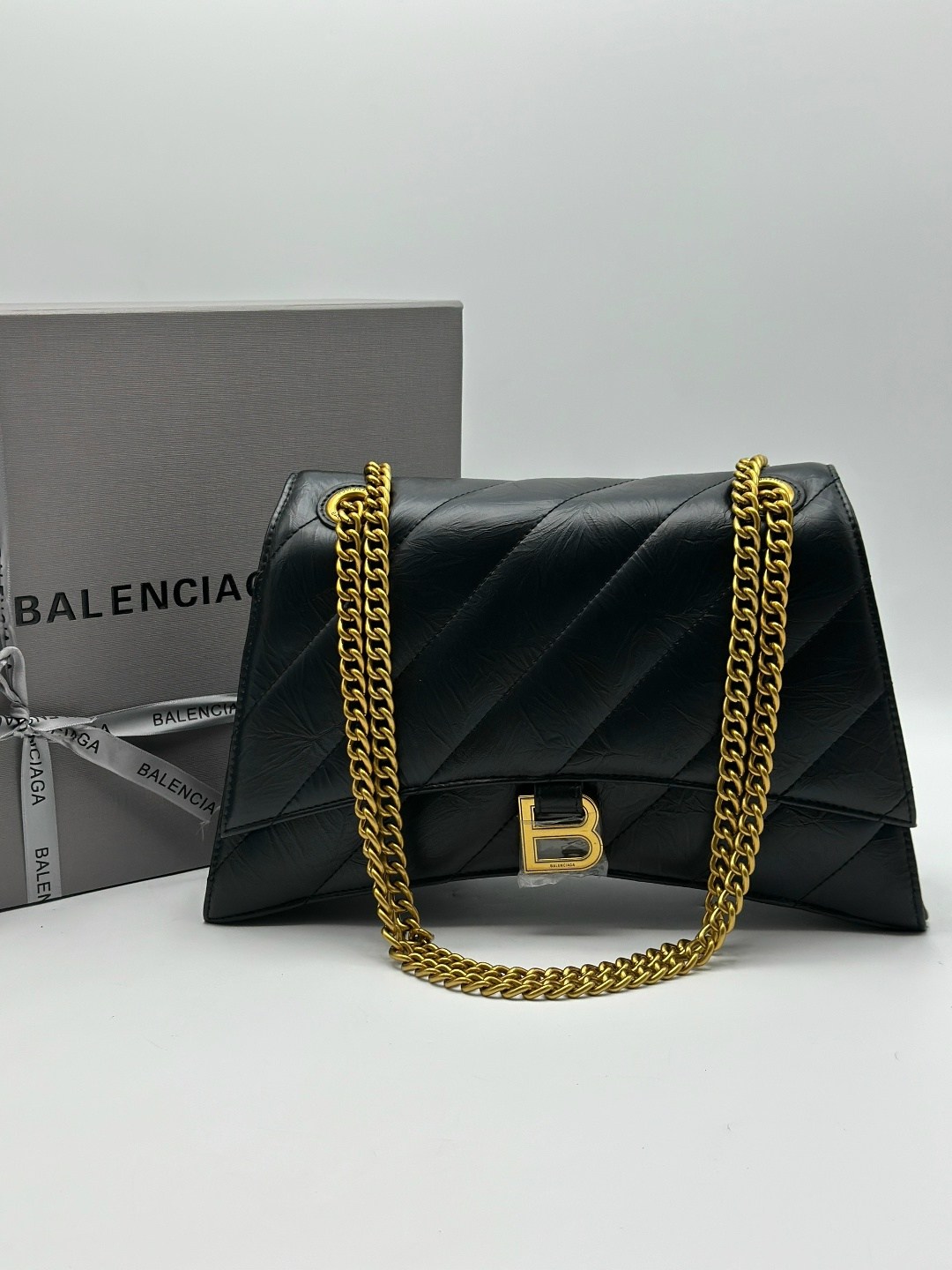 сумка balenciaga,стеганая сумка balenciaga crush черный,сумка женская balenciaga,balenciaga сумка на плечо,маленькая стеганая сумка на цепочке crush balenciaga