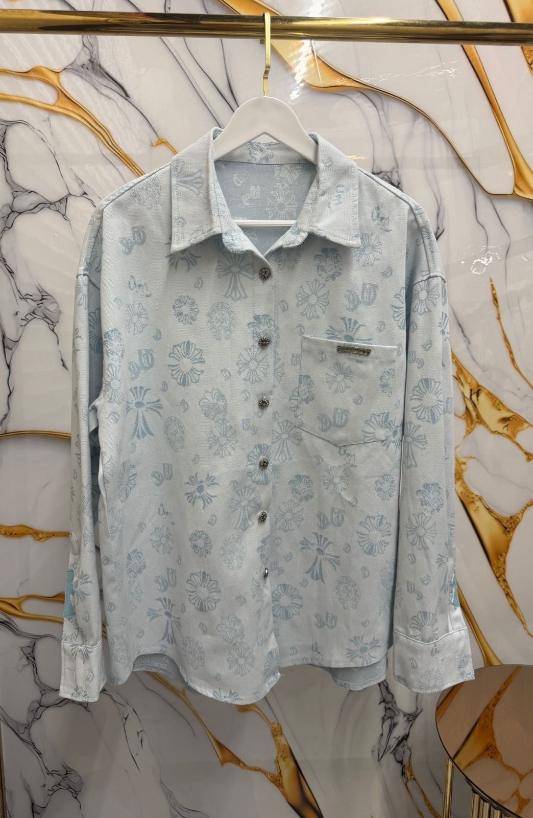 модные джинсы,модные женские джинсы,повседневные образы,модные брюки 2026,джинсы клеш женские