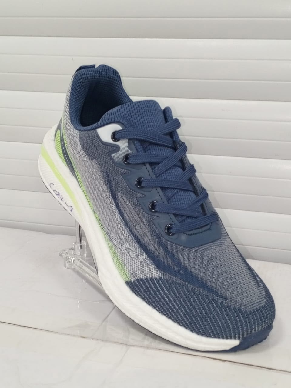 мужские кроссовки,кроссовки,кроссовка мужской,спортивные кроссовки,повседневные кроссовки