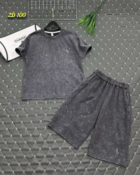 Костюм