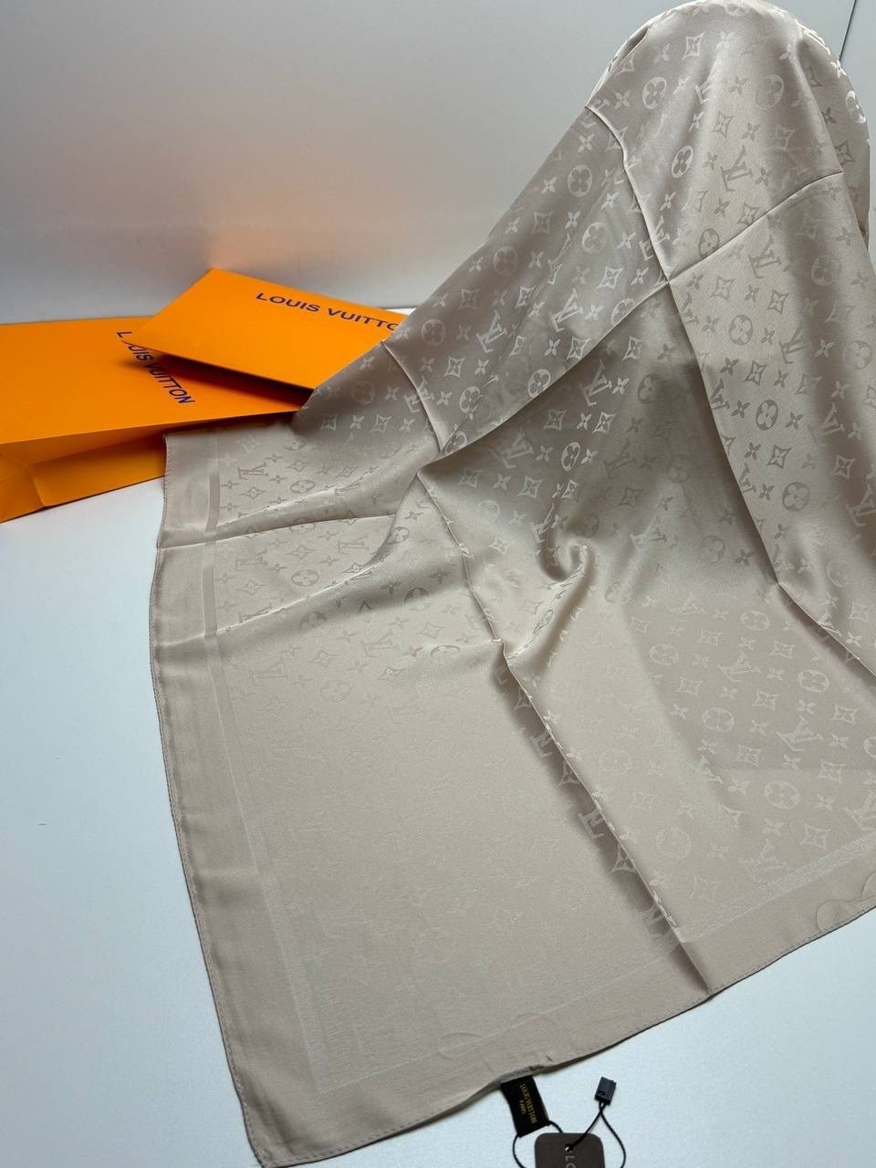 платки люкс,шелковые платки,брендовый платок,палантин женские,платки шарф