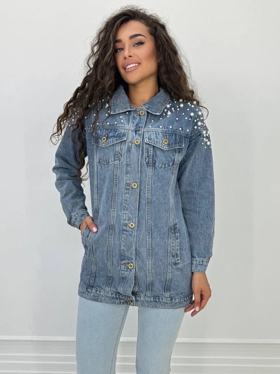 женская джинсовая куртка,джинсовая куртка,куртка джинсовая с бусинками,куртка джинсовая джинсовка,куртка джинсовая женская летняя