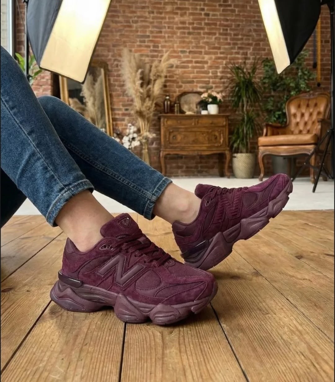 ,замшевые кроссовки,кроссовки женскиe,бордовые кроссовки женские,бордовые кроссовки