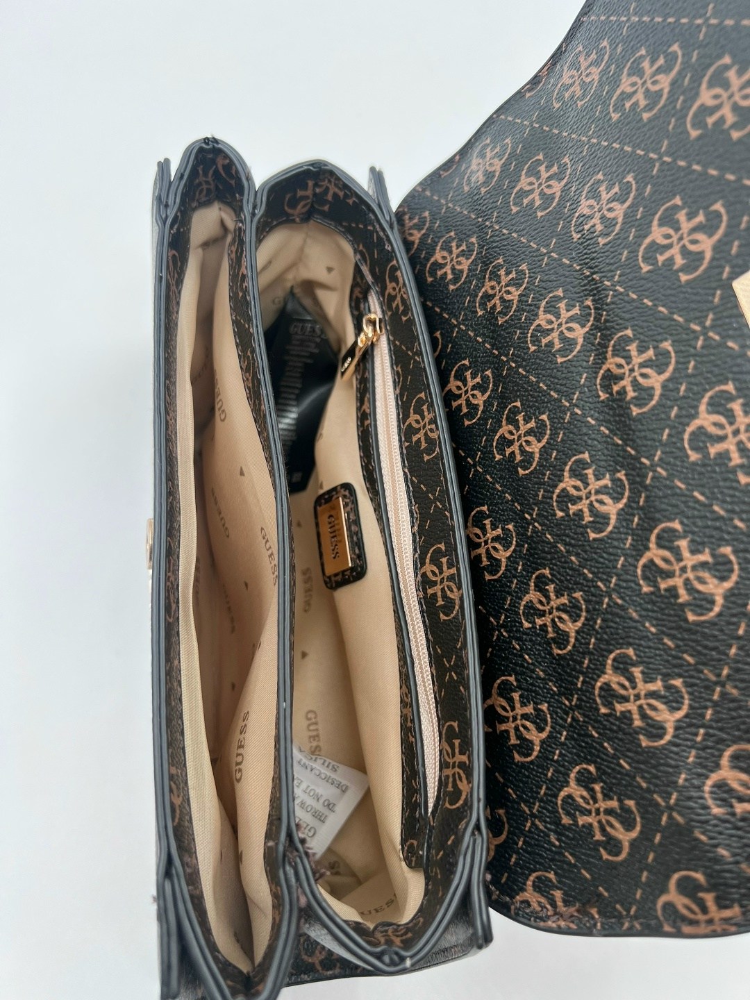 сумка женская guess,сумка guess,guess сумка на плечо,guess сумка кросс боди,guess сумка женская кросс-боди