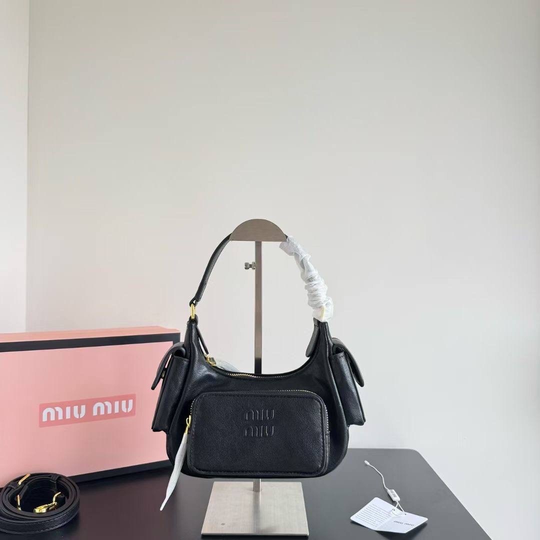 miu miu сумка на плечо,miu miu сумка,сумка женская miu miu,сумка miumiu,сумка