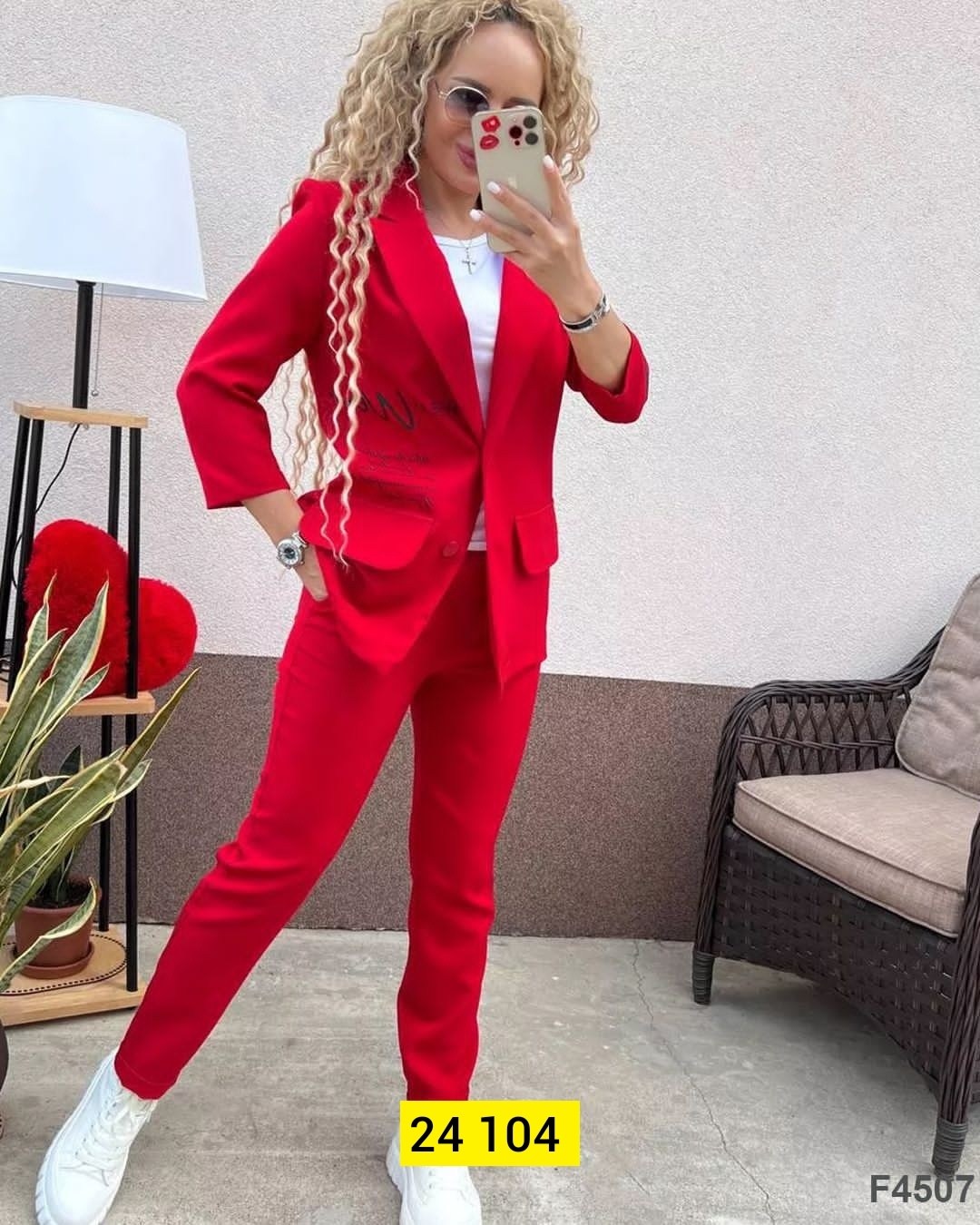 женский брючный костюм двойка,женский костюм двойка,костюм двойка,костюм брючный двойка,женский костюм тройка красный