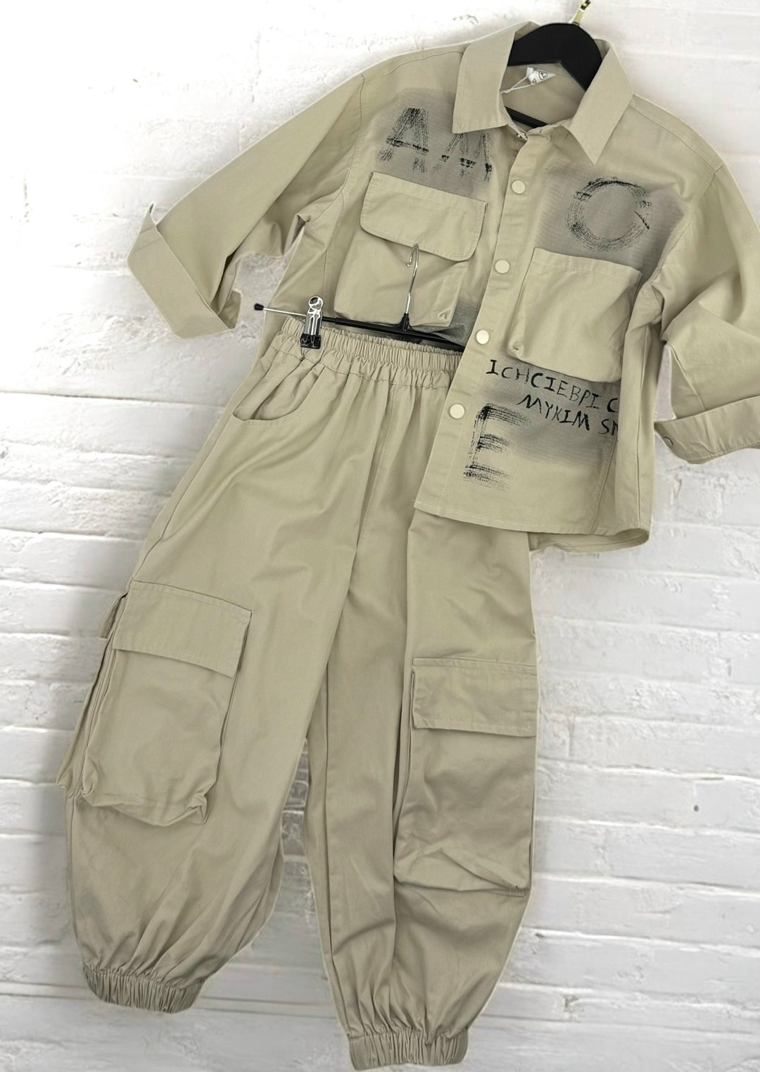 одежда для мальчика,бежевый костюм,костюм с рубашкой,брюки для мальчиков,бежевый костюм для мальчика