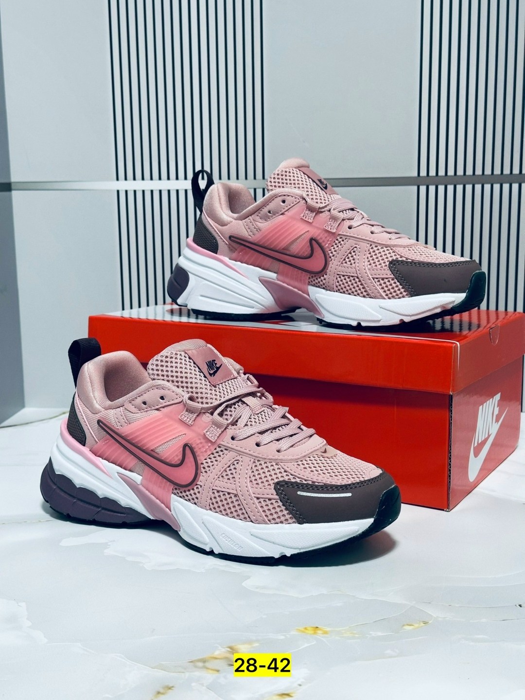 кроссовки,женские кроссовки,кроссовки nike,кроссовки nike женские,спортивная