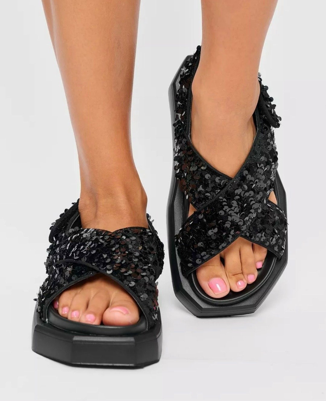 ,женские сандалии,шлепанцы женские,сандалии модные,босоножки на платформе