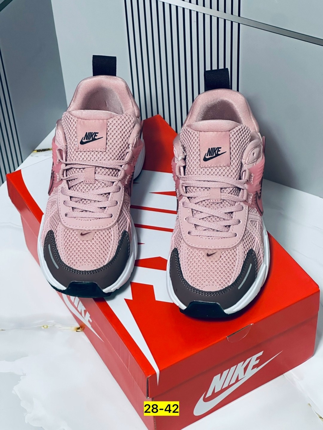 кроссовки,женские кроссовки,кроссовки nike,кроссовки nike женские,спортивная