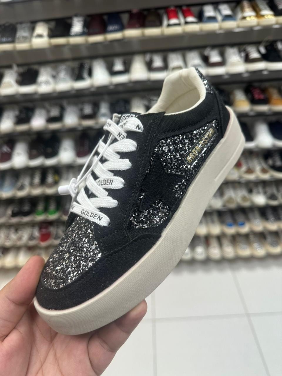 ,кроссовки golden goose с пайетками на платформе,кеды golden goose,обуви,голден гус кеды