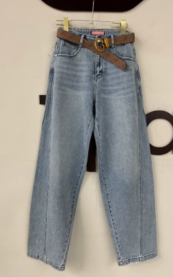Джинсы