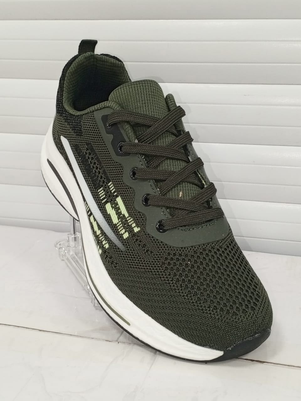 мужские кроссовки,кроссовки,кроссовка мужской,спортивные кроссовки,повседневные кроссовки