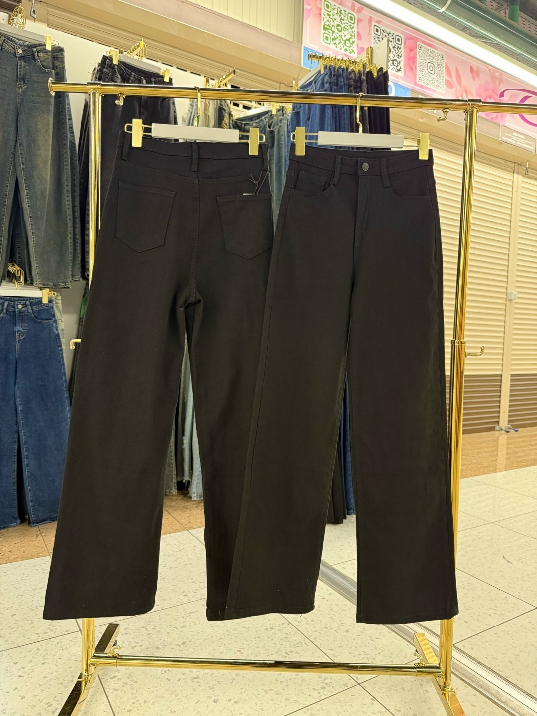 джинсы клеш женские с высокой талией черного цвета,черные джинсы палаццо,женские джинсы,черные широкие джинсы,джинсы женские черные