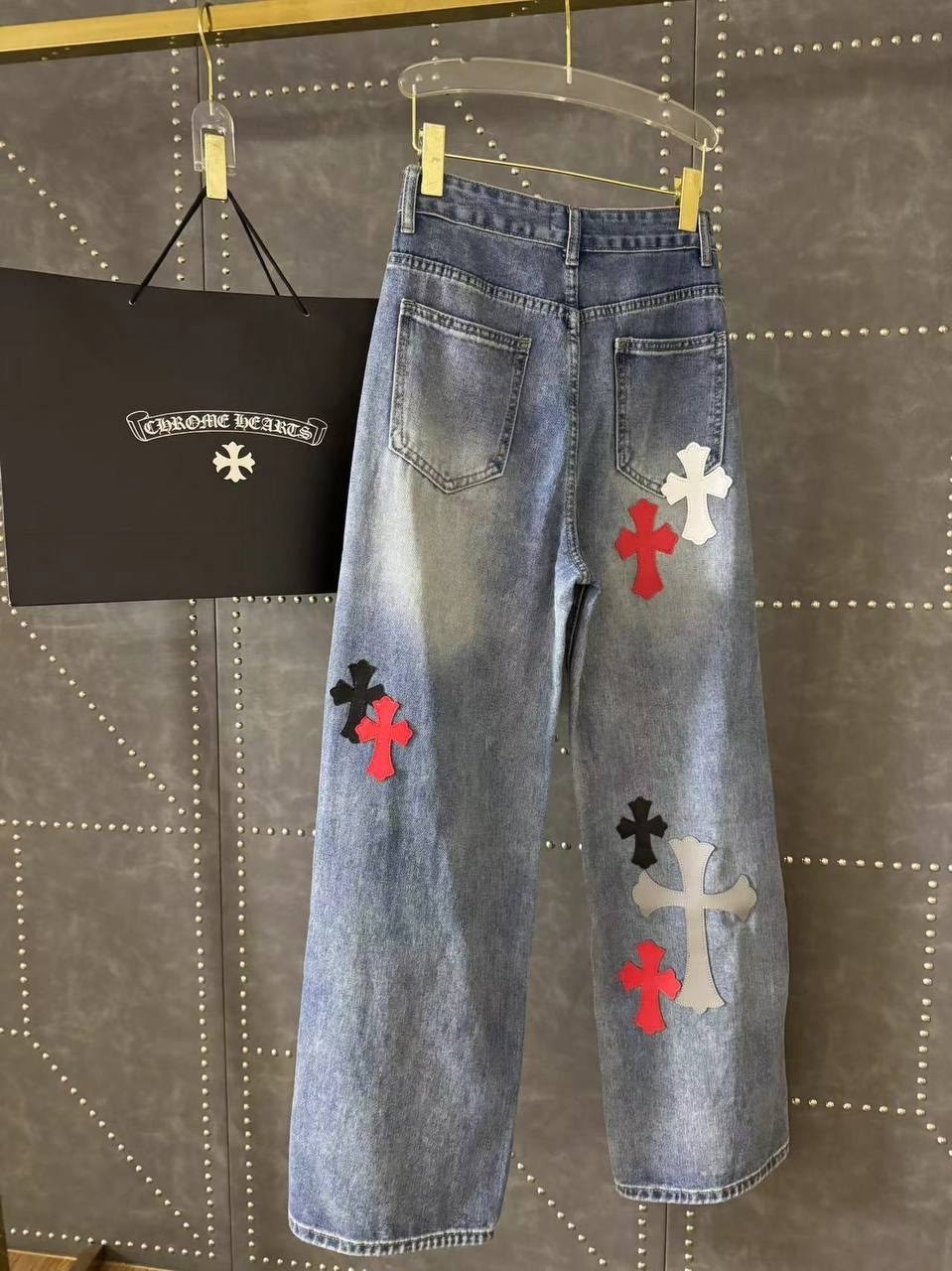 модные джинсы,модные брюки,одежда джинсы,джинсы со звездами,мода для девушек